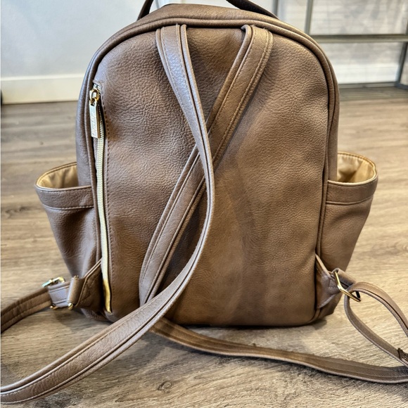 Itzy Ritzy Taupe Backpack - Picture 2 of 8
